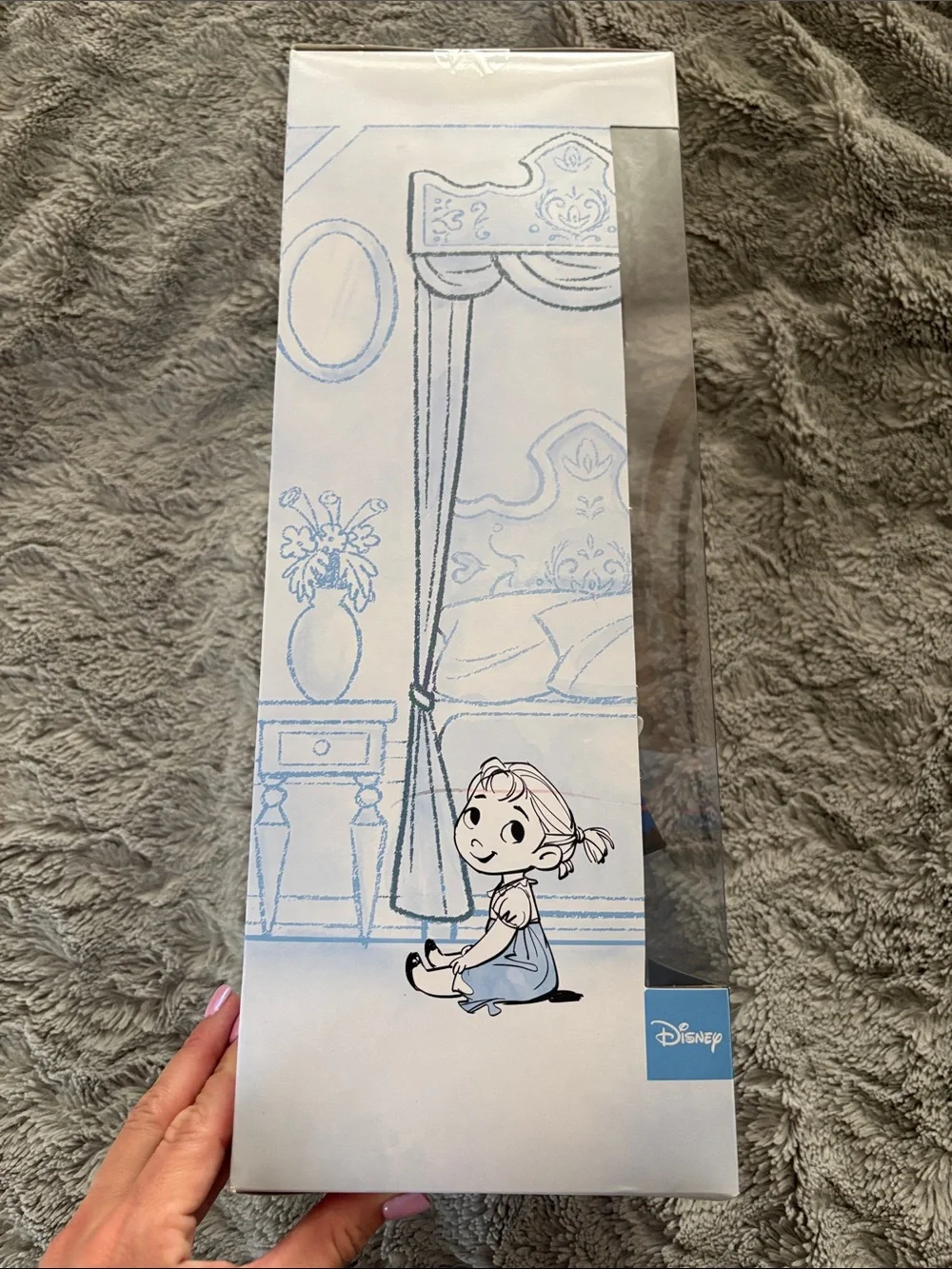 Disney Elsa Animator Doll in Blue and Teal Outfit